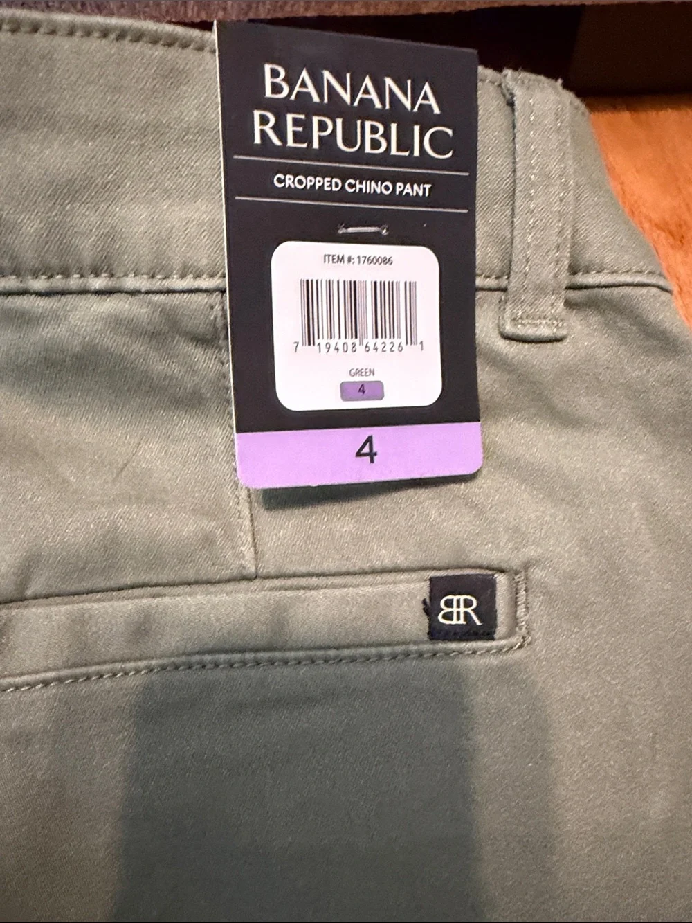 Banana Republic Women’s Cropped Chino Pant - Size 4 Olive Green